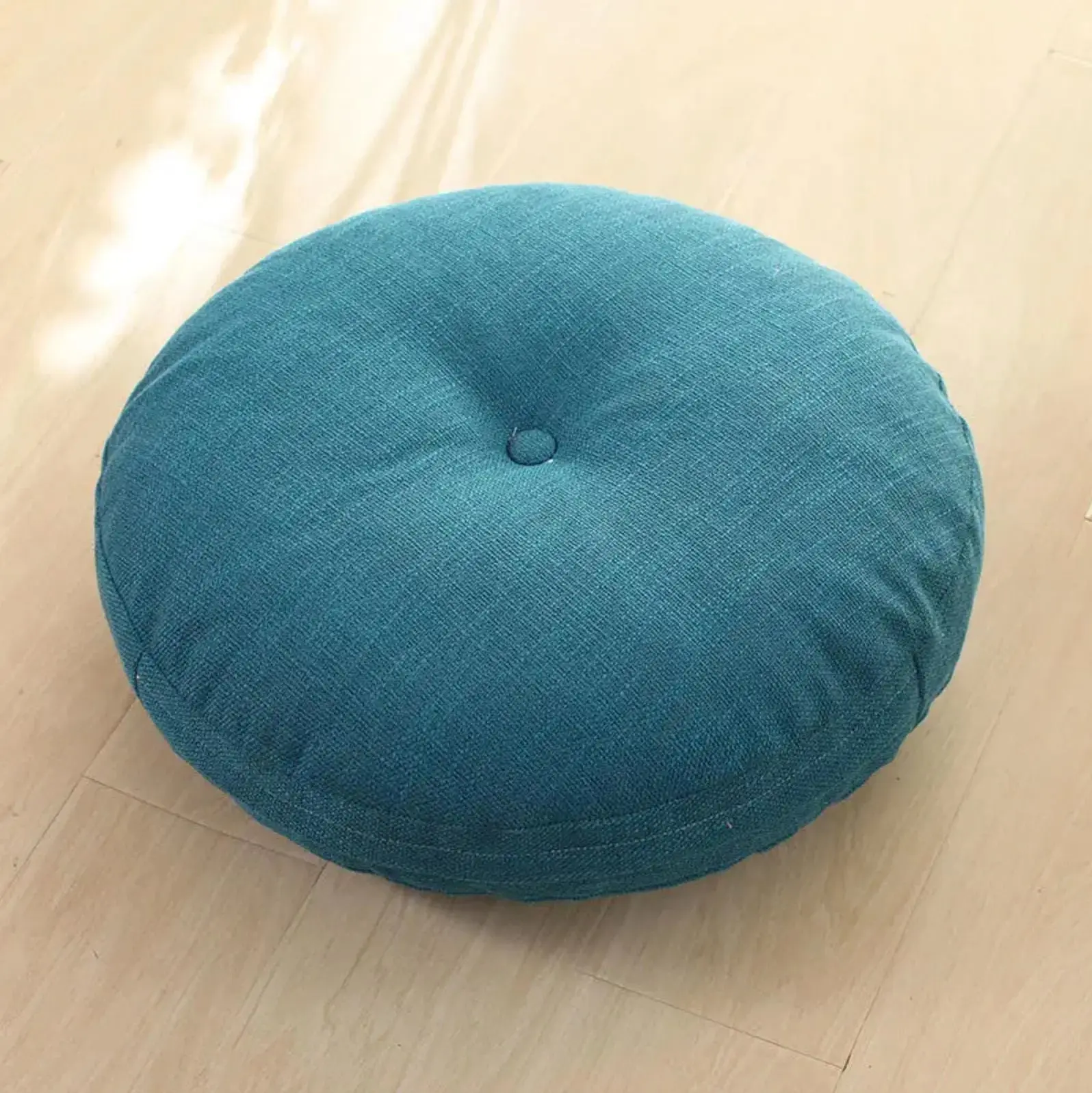 Coussin japonais rond monochrome 'Kadoma' - Image 3