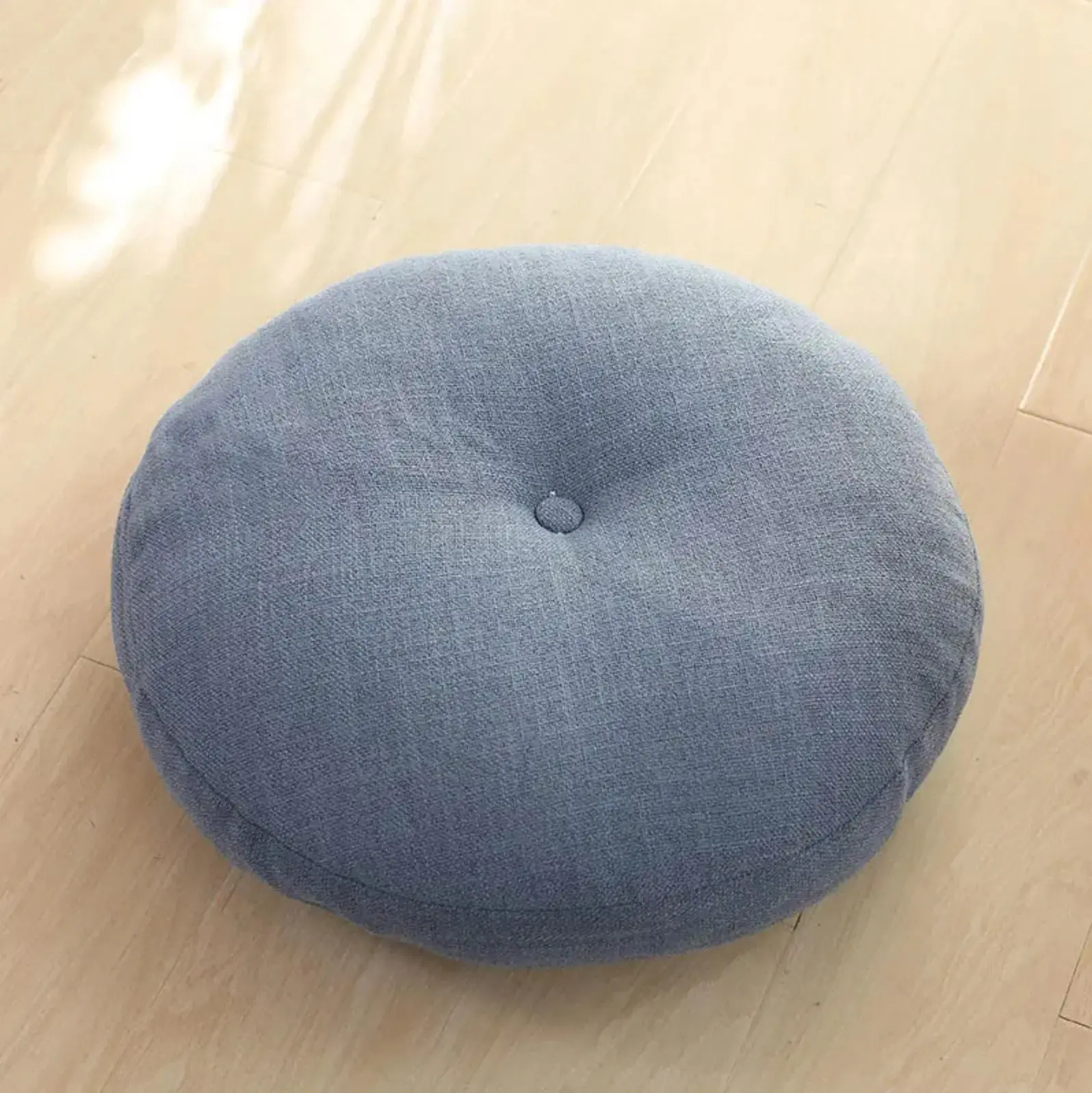 Coussin japonais rond monochrome 'Kadoma' - Image 5