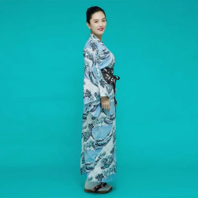 Kimono Japonais Femme 'Vague Kanagawa' - Image 2