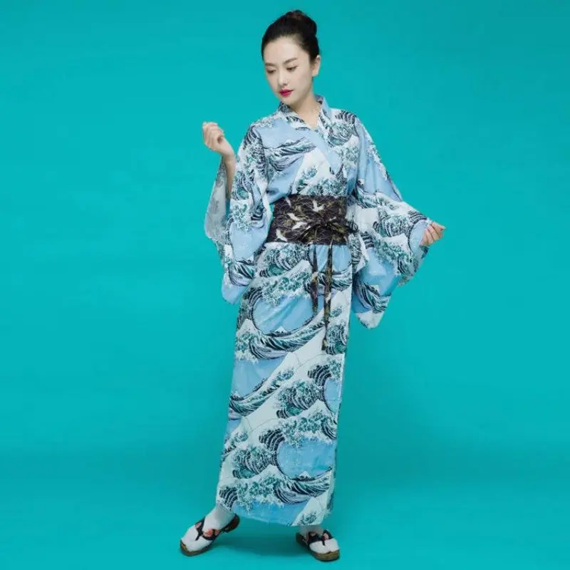 Kimono Japonais Femme 'Vague Kanagawa' - Image 3