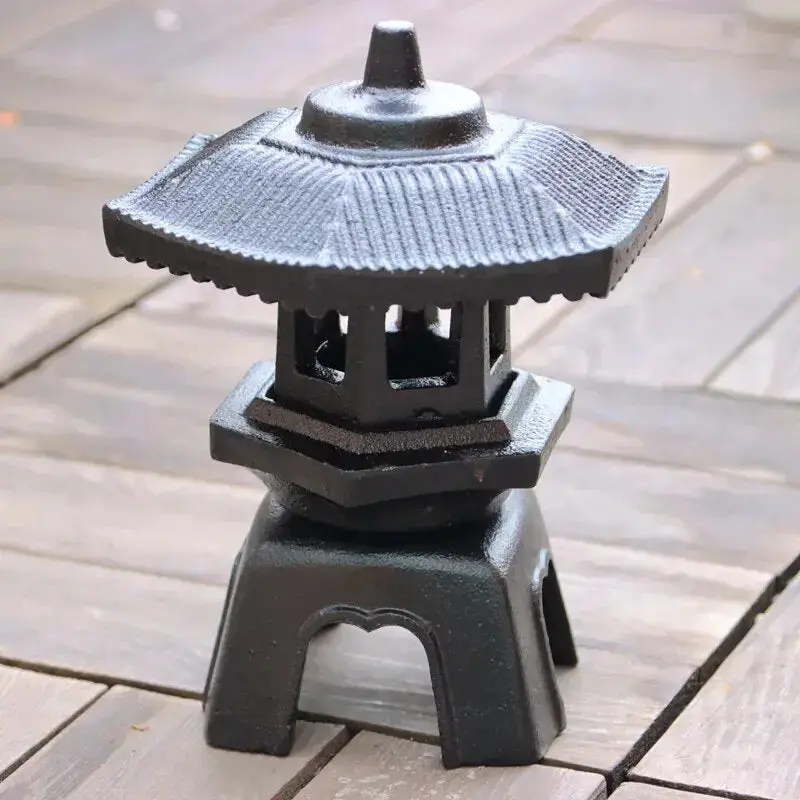 Petite lanterne japonaise en fonte 'Abiko' - Image 4